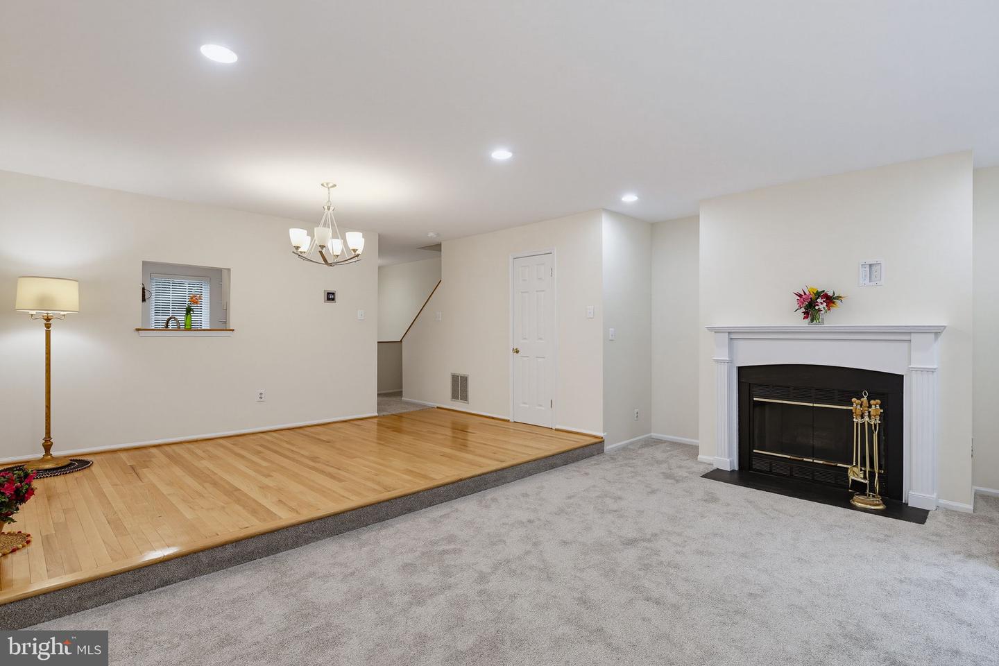 11767 Stonegate Ln Property Photo 8