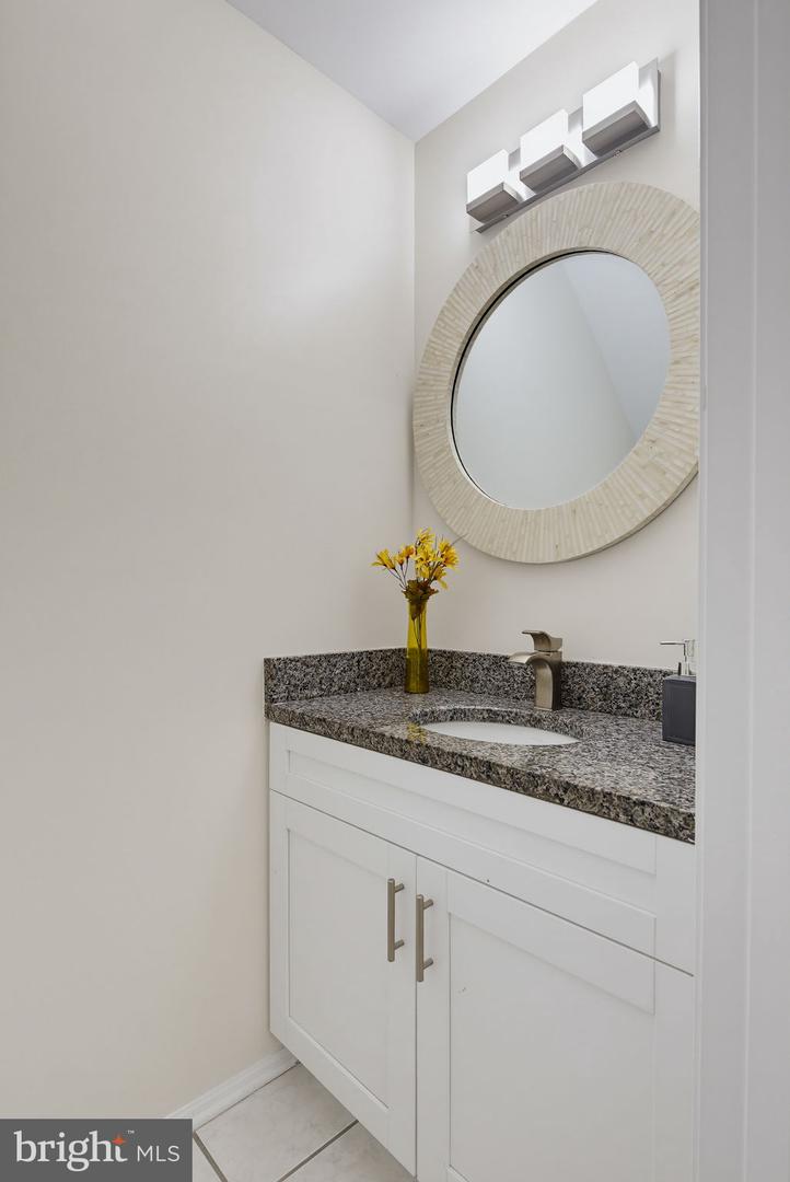 11767 Stonegate Ln Property Photo 10