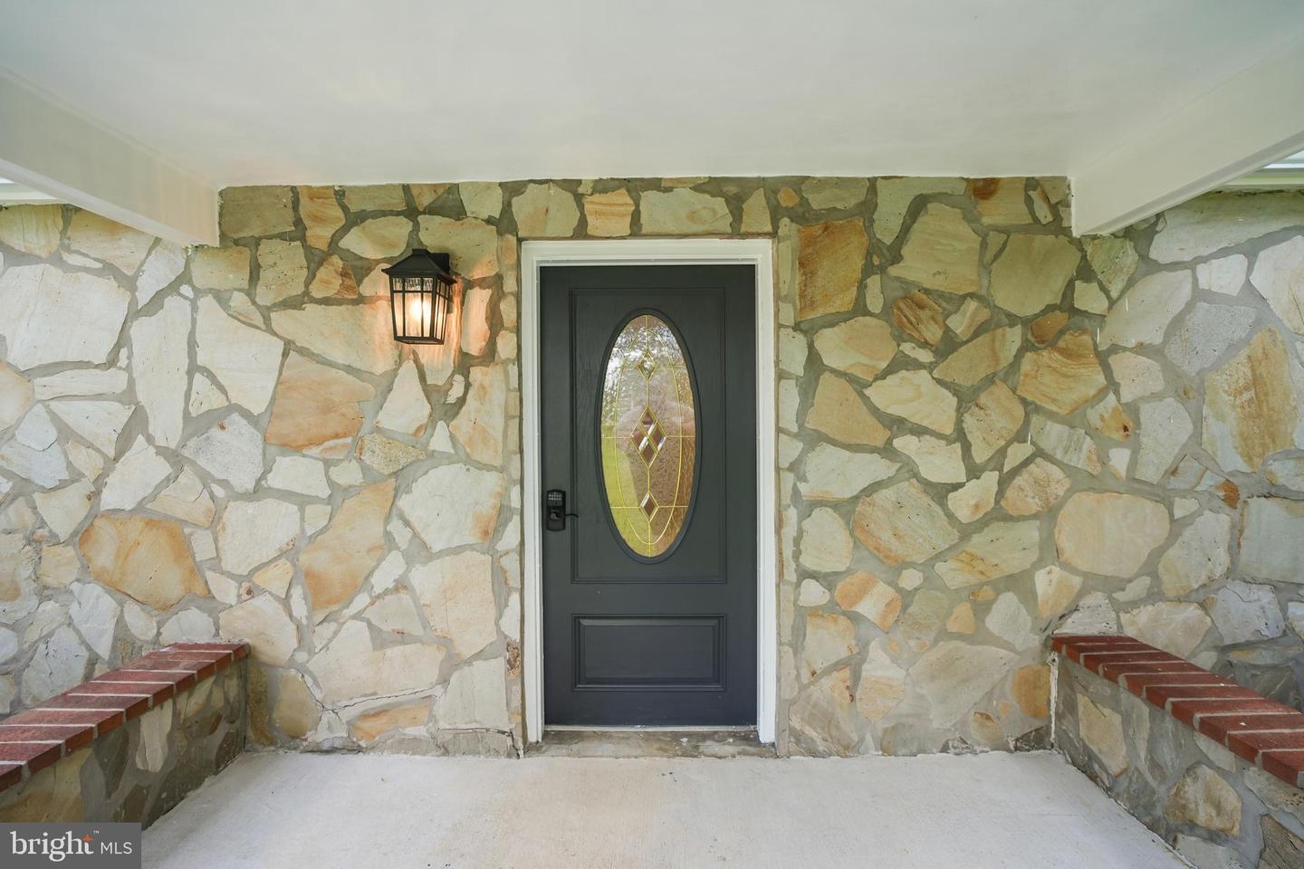 16205 Frederick Rd Property Photo 5