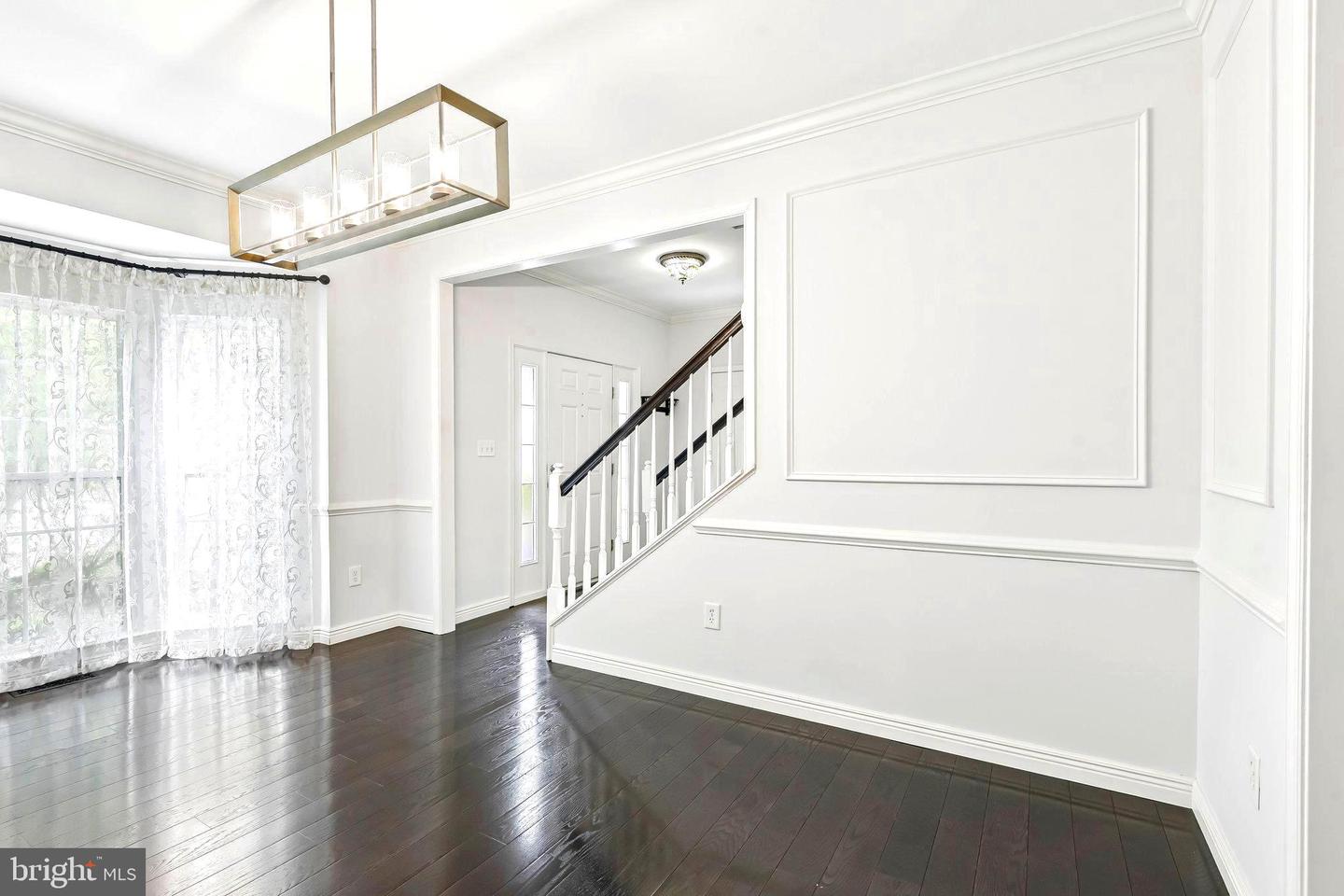 7239 Lyndsey Way Property Photo 5