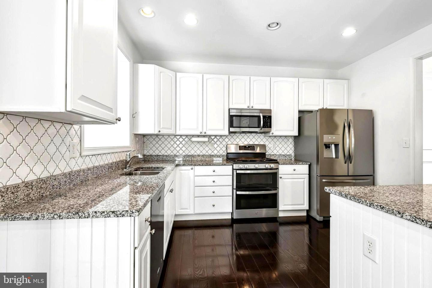 7239 Lyndsey Way Property Photo 10