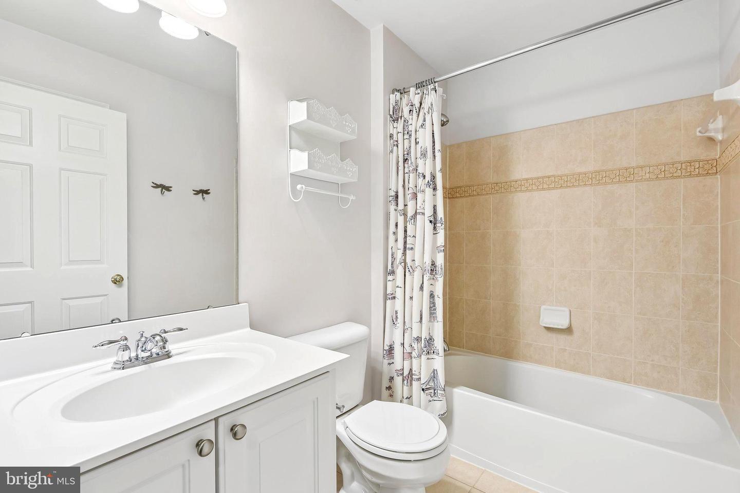 7239 Lyndsey Way Property Photo 25