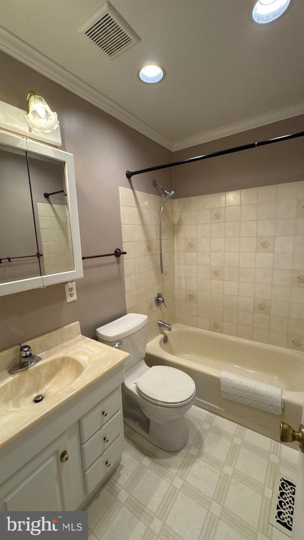 9205 Tunemaker Ter Property Photo 20