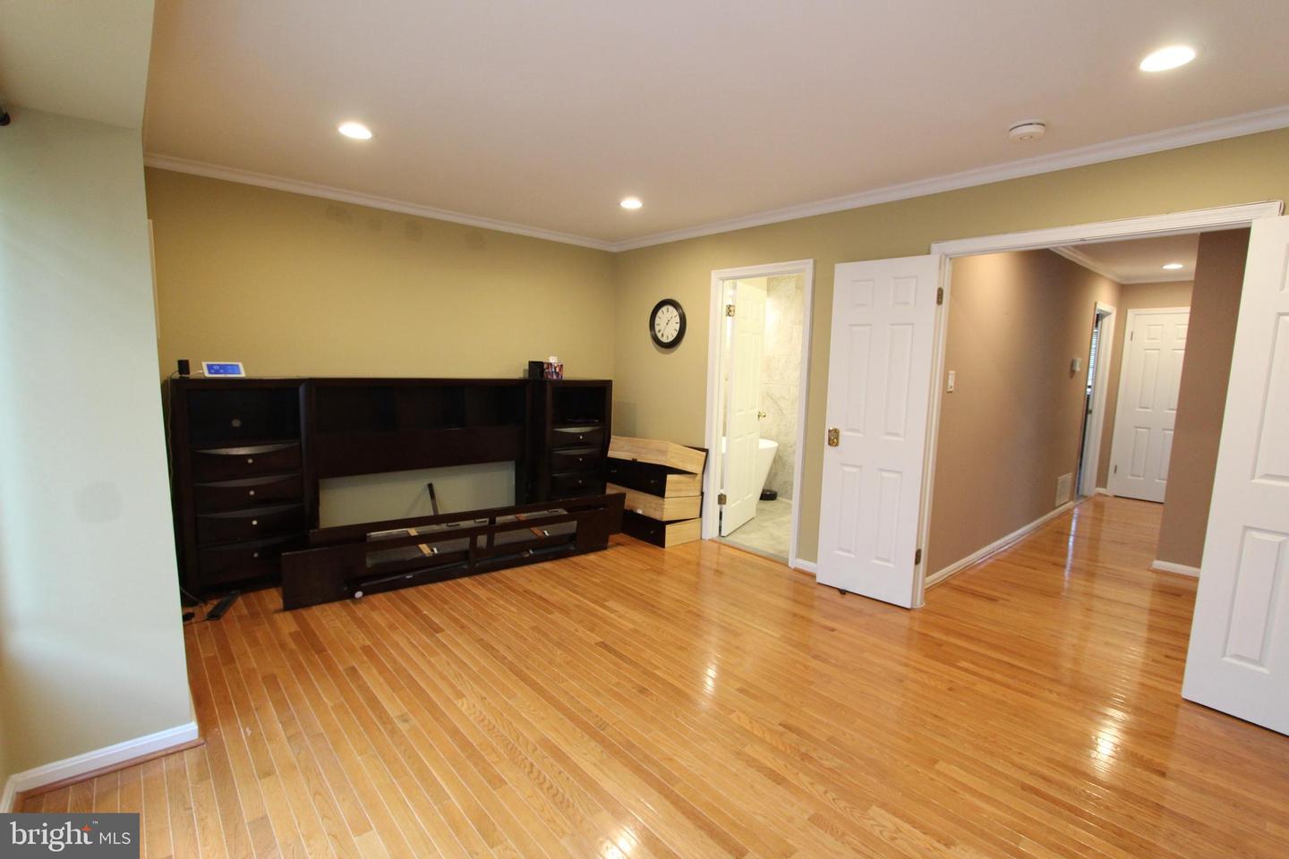 5145 Columbia Rd #831 Property Photo 24