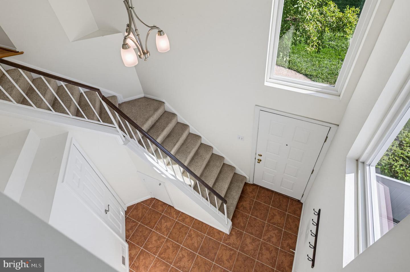 7724 Mayfair Cir Property Photo 6