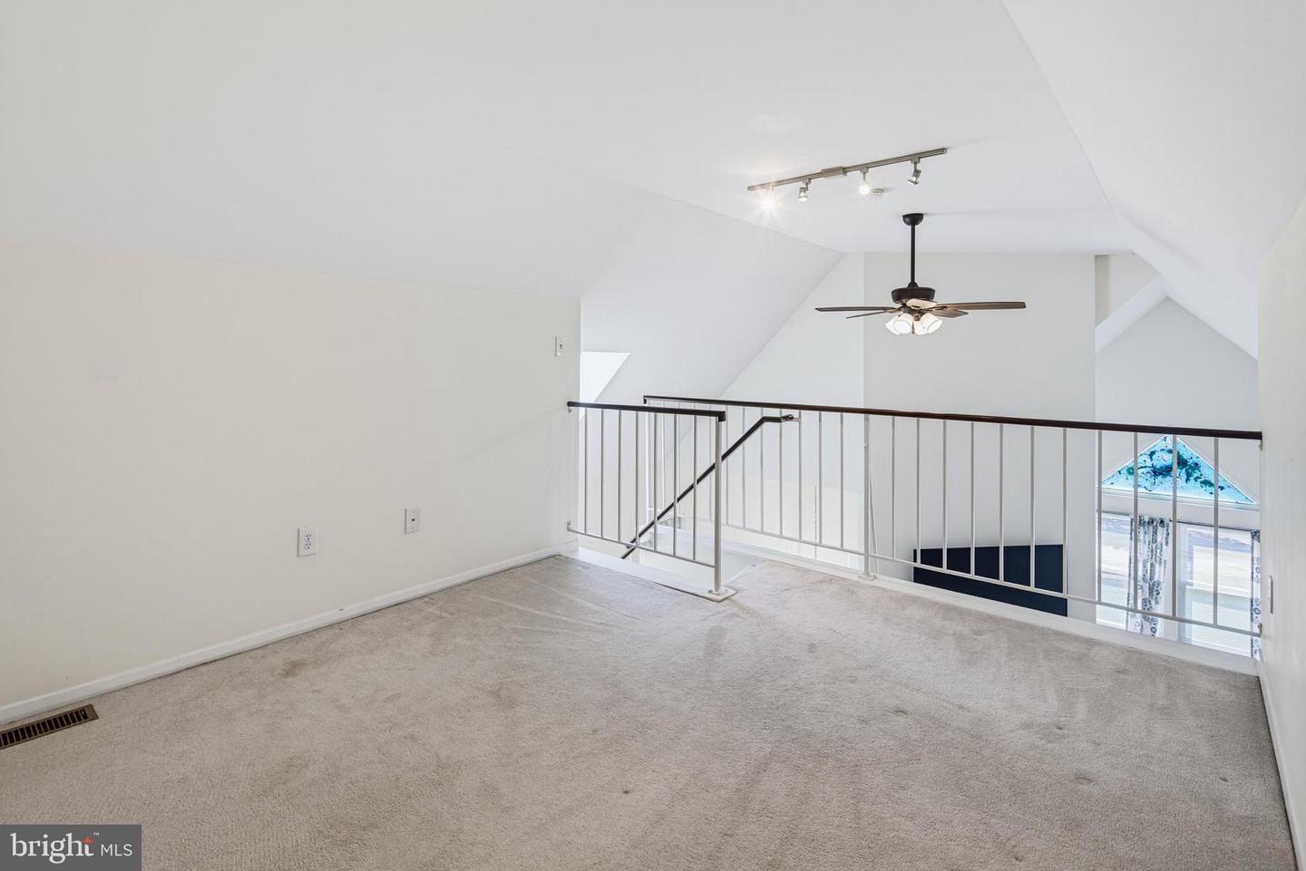 7724 Mayfair Cir Property Photo 7