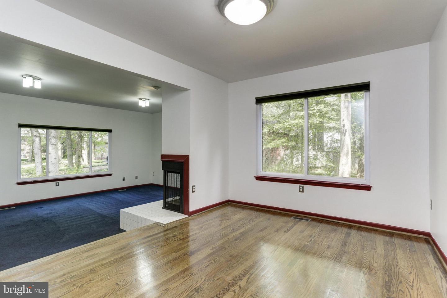 10373 Currycomb Ct Property Photo 12