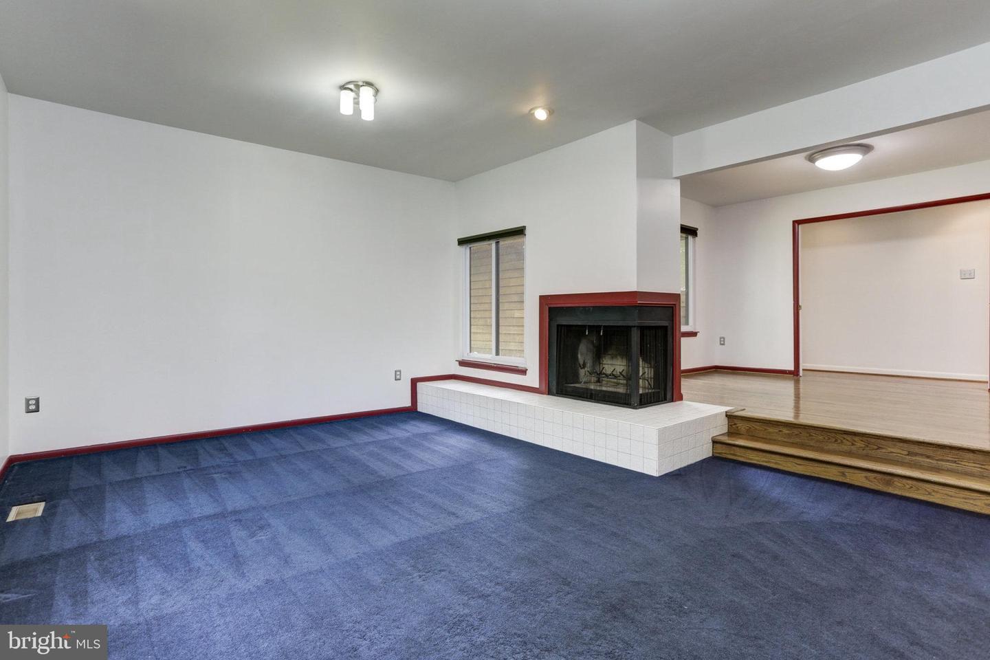 10373 Currycomb Ct Property Photo 13