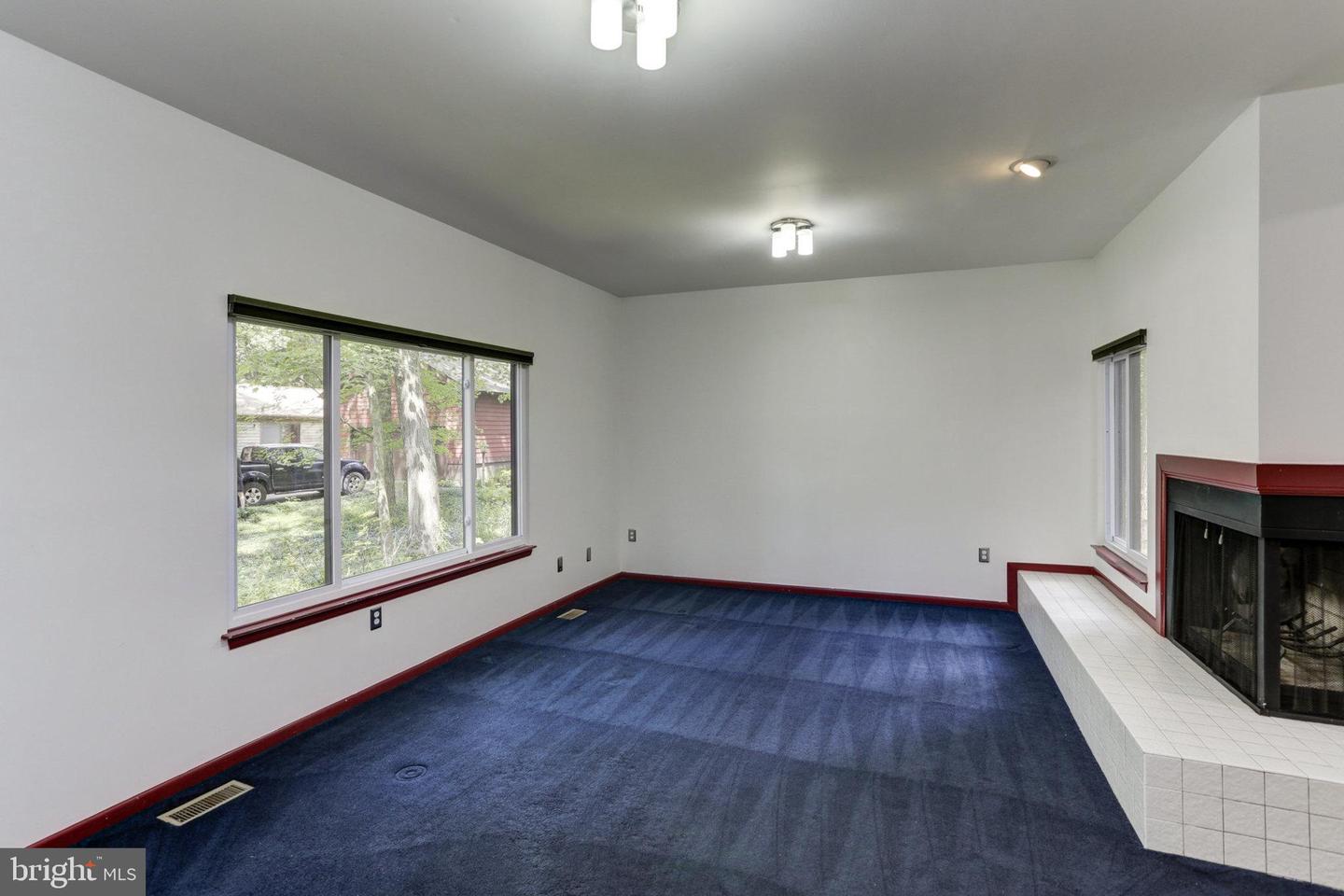10373 Currycomb Ct Property Photo 14