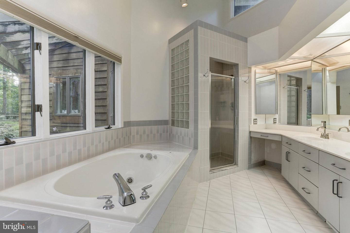 10373 Currycomb Ct Property Photo 18
