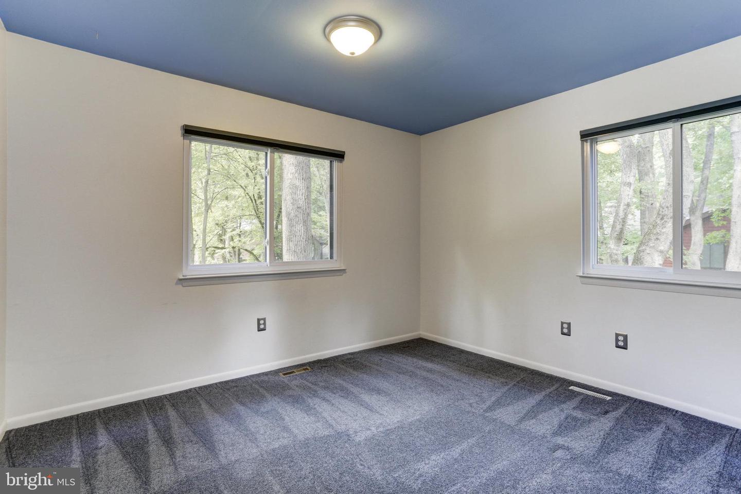 10373 Currycomb Ct Property Photo 24
