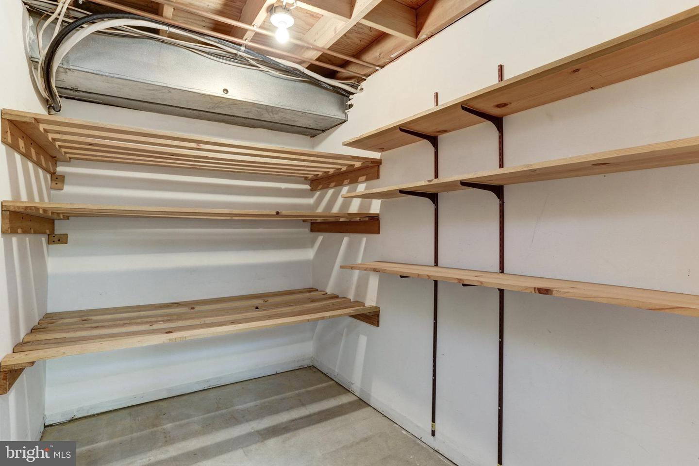 10373 Currycomb Ct Property Photo 32