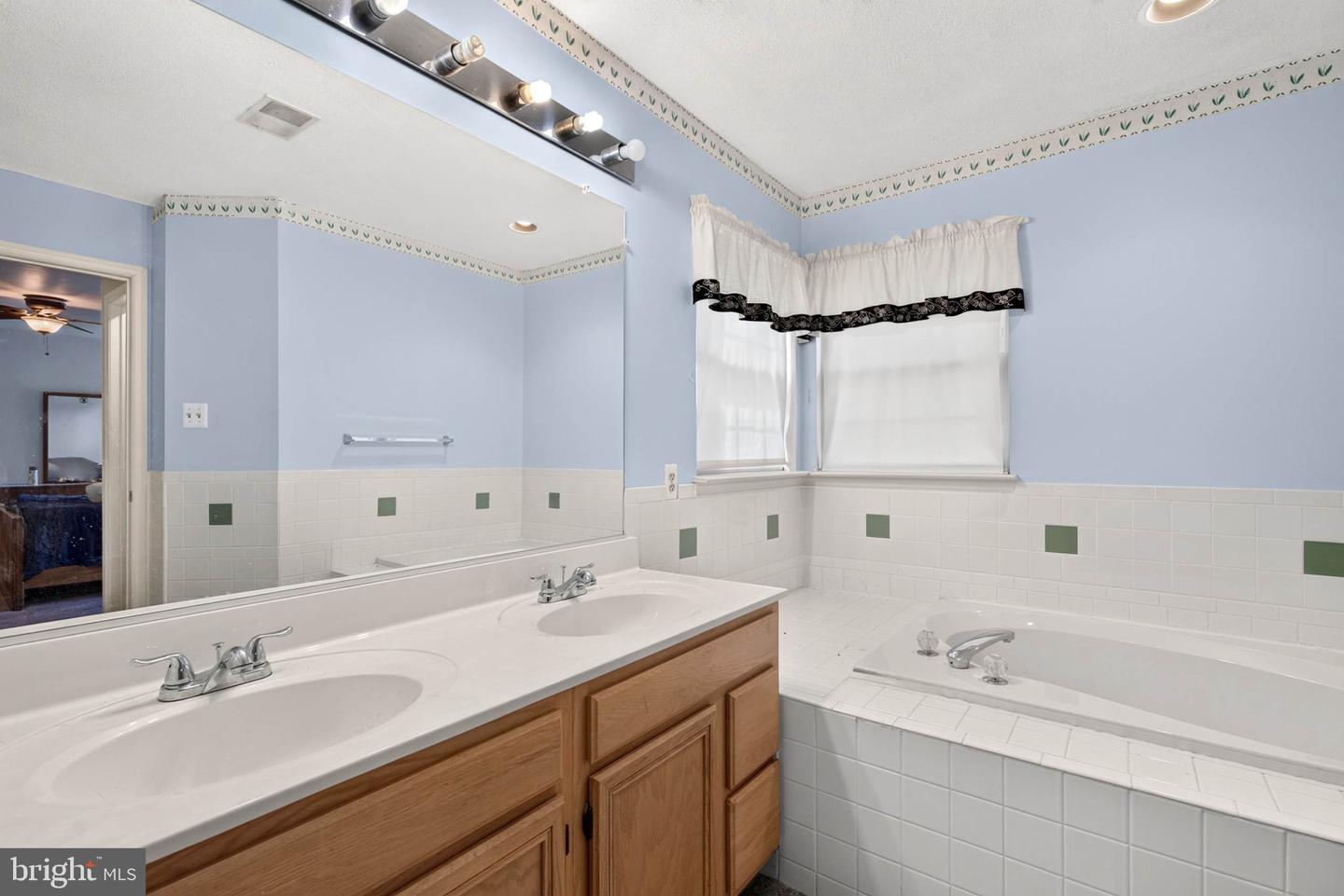 5468 Hunting Horn Dr Property Photo 22