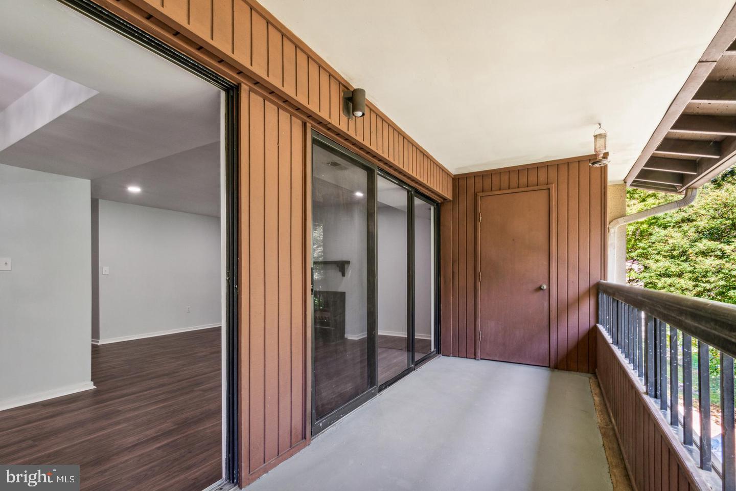 5667 Harpers Farm Rd #e Property Photo 13