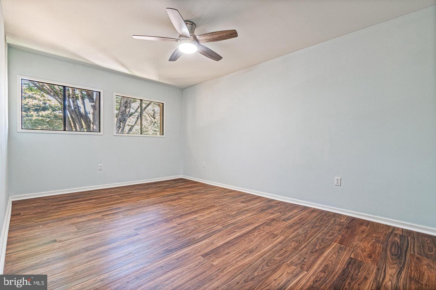 5667 Harpers Farm Rd #e Property Photo 15
