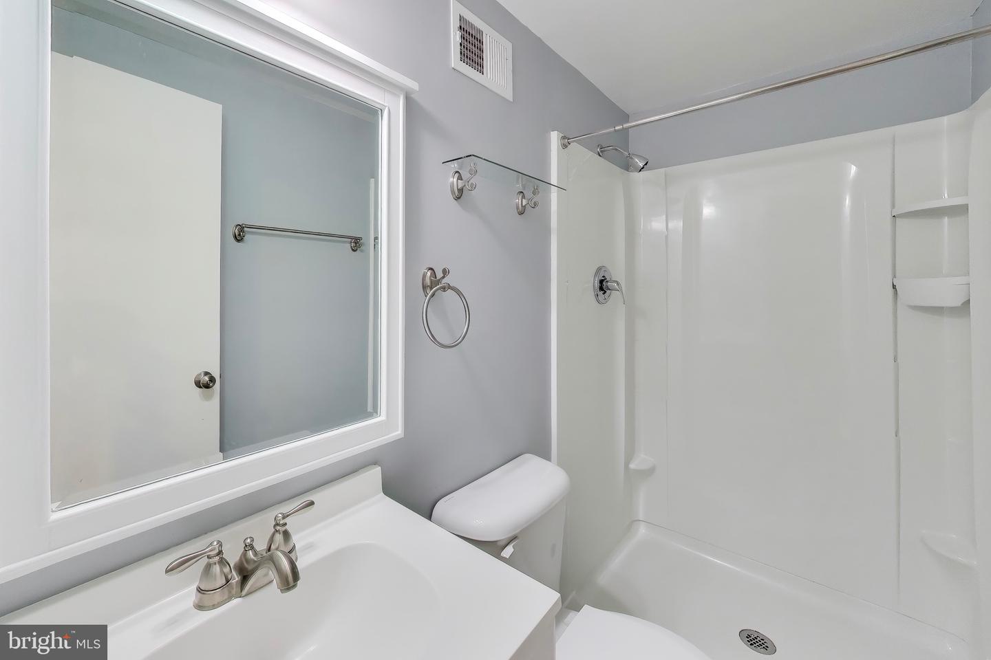 5769 Yellowrose Ct Property Photo 13