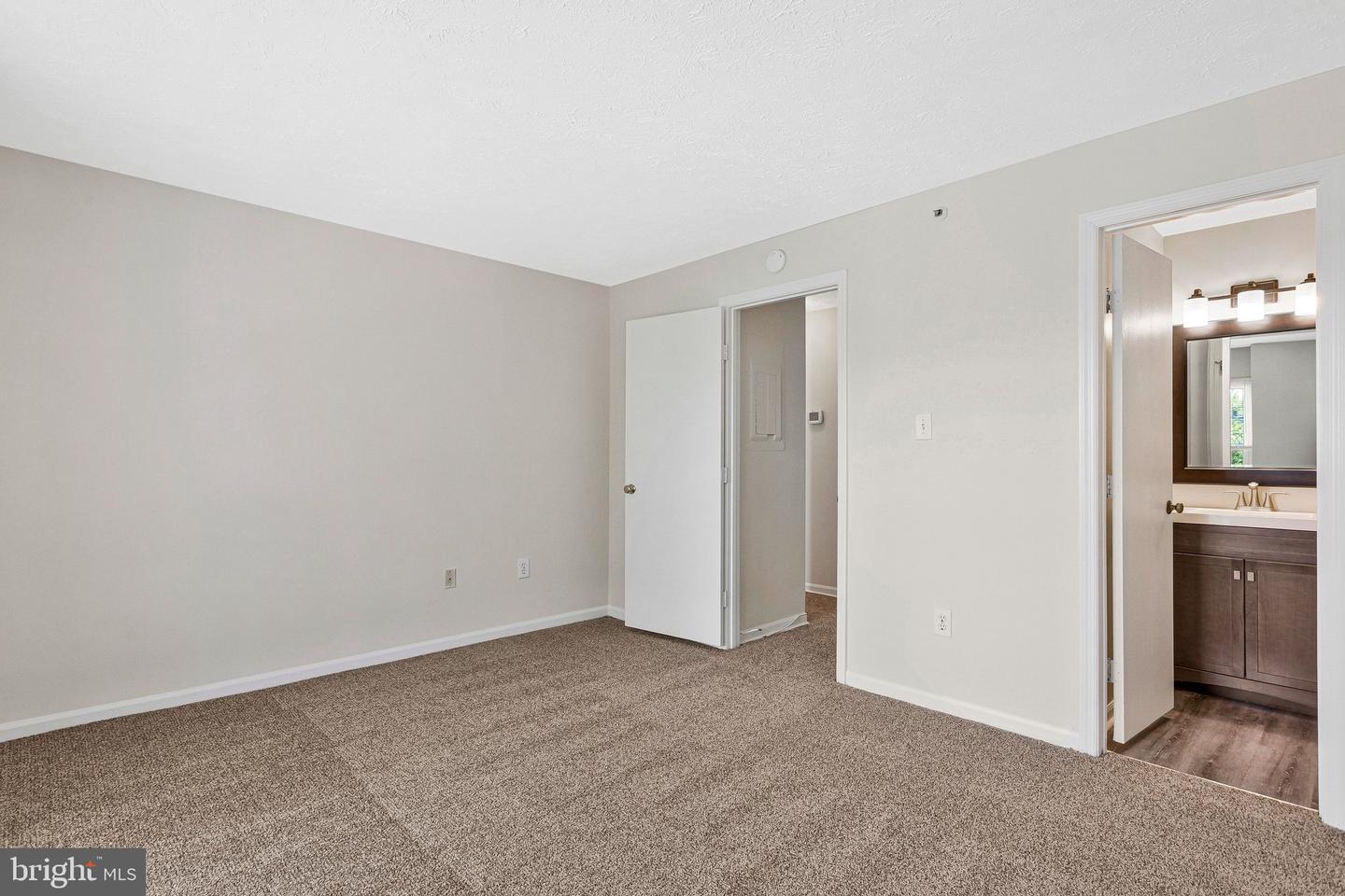 6450 Green Field Rd #3-307 Property Photo 18