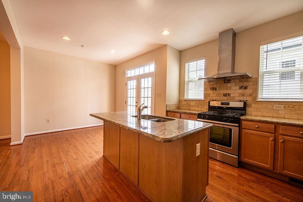 9829 Solar Crse Property Photo 15
