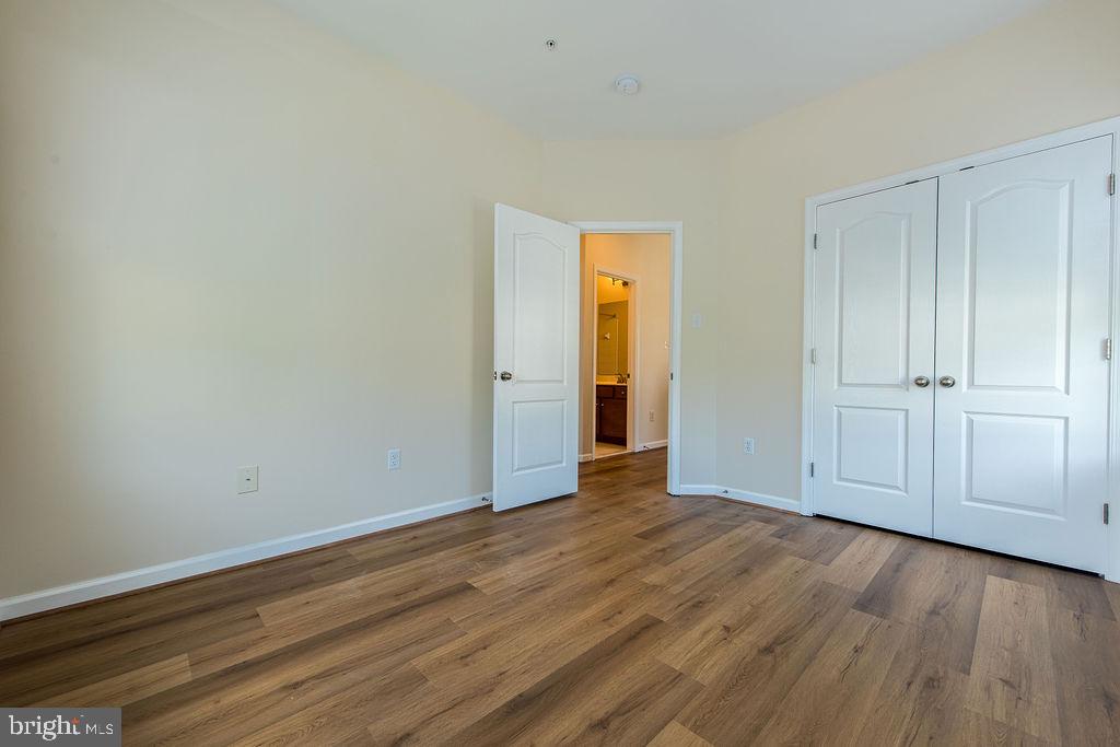 9829 Solar Crse Property Photo 23