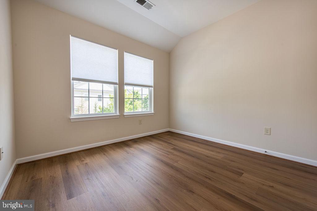 9829 Solar Crse Property Photo 24