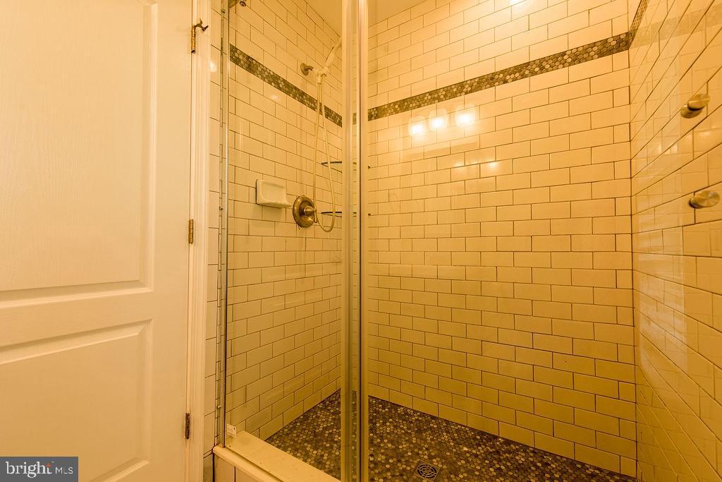 9829 Solar Crse Property Photo 32