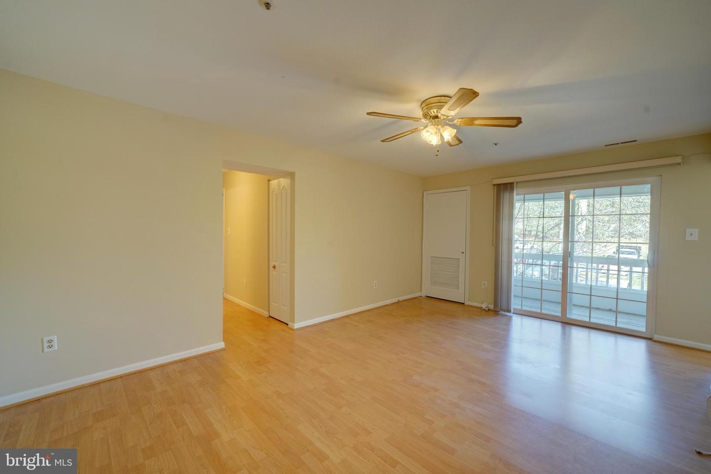 8354 MONTGOMERY RUN RD #H Property Photo 1
