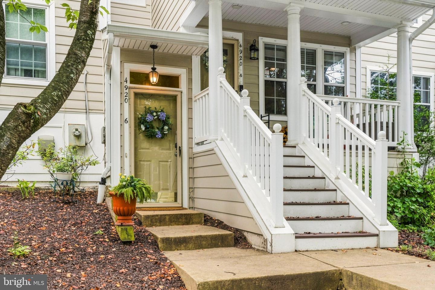 4920 Dorsey Hall Dr #6 Property Photo 1