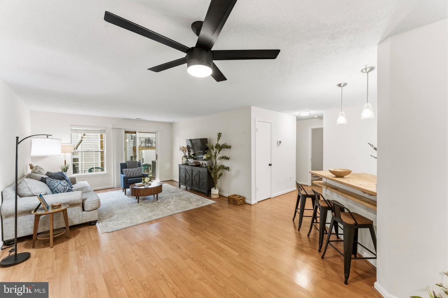 4920 Dorsey Hall Dr #6 Property Photo 4