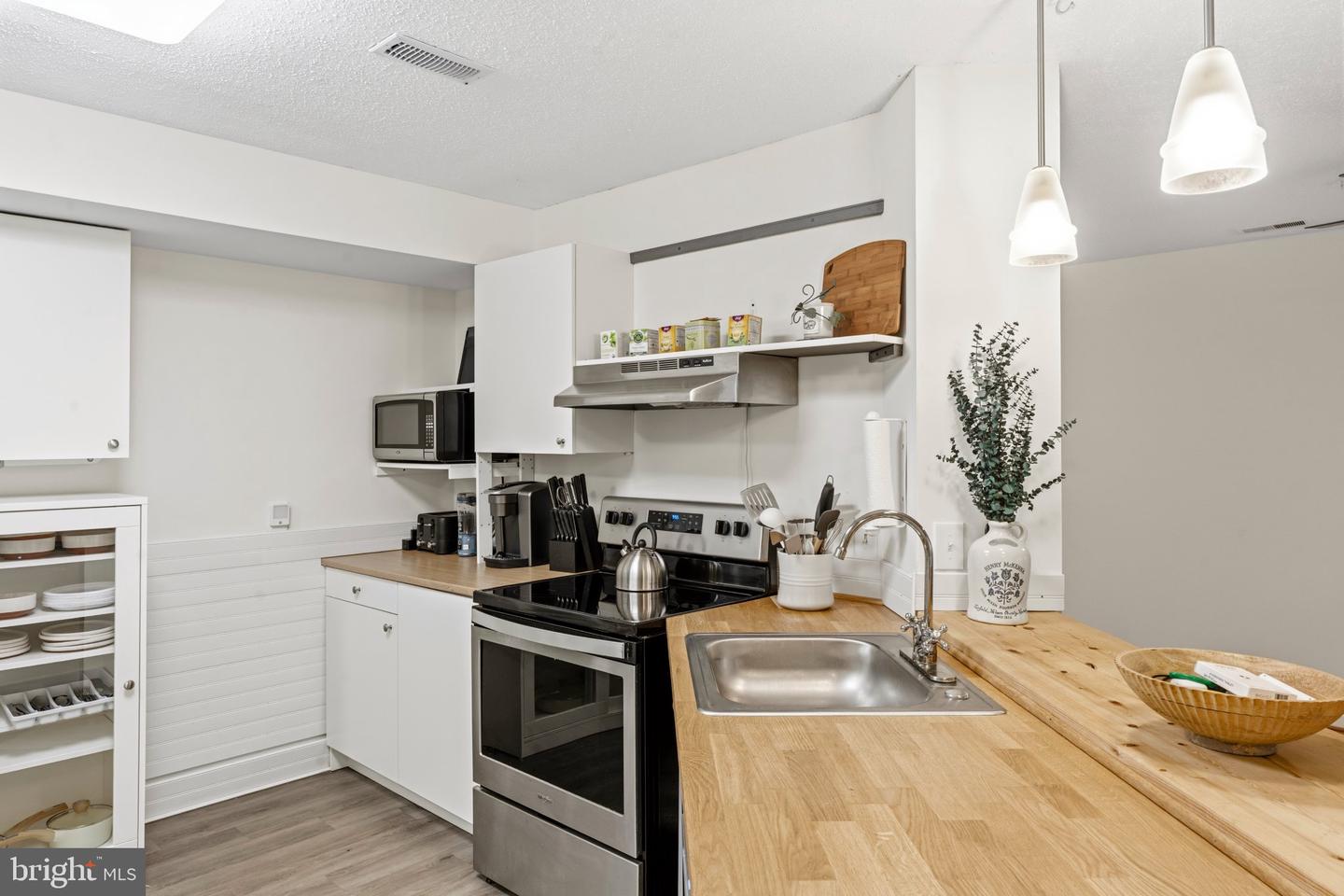 4920 Dorsey Hall Dr #6 Property Photo 6