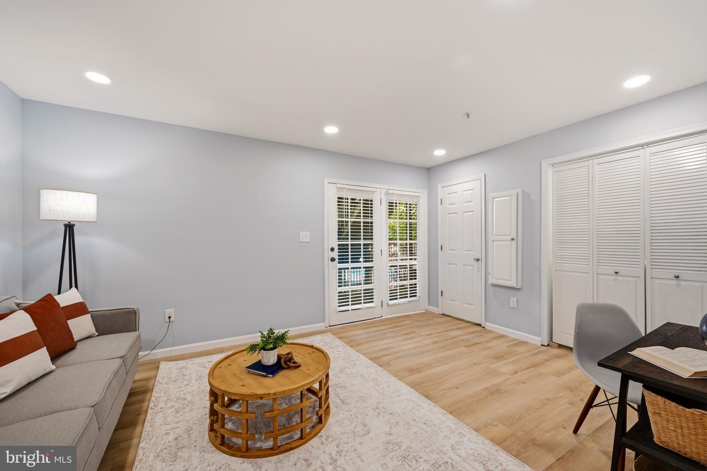 8867 Goose Landing Cir Property Photo 6
