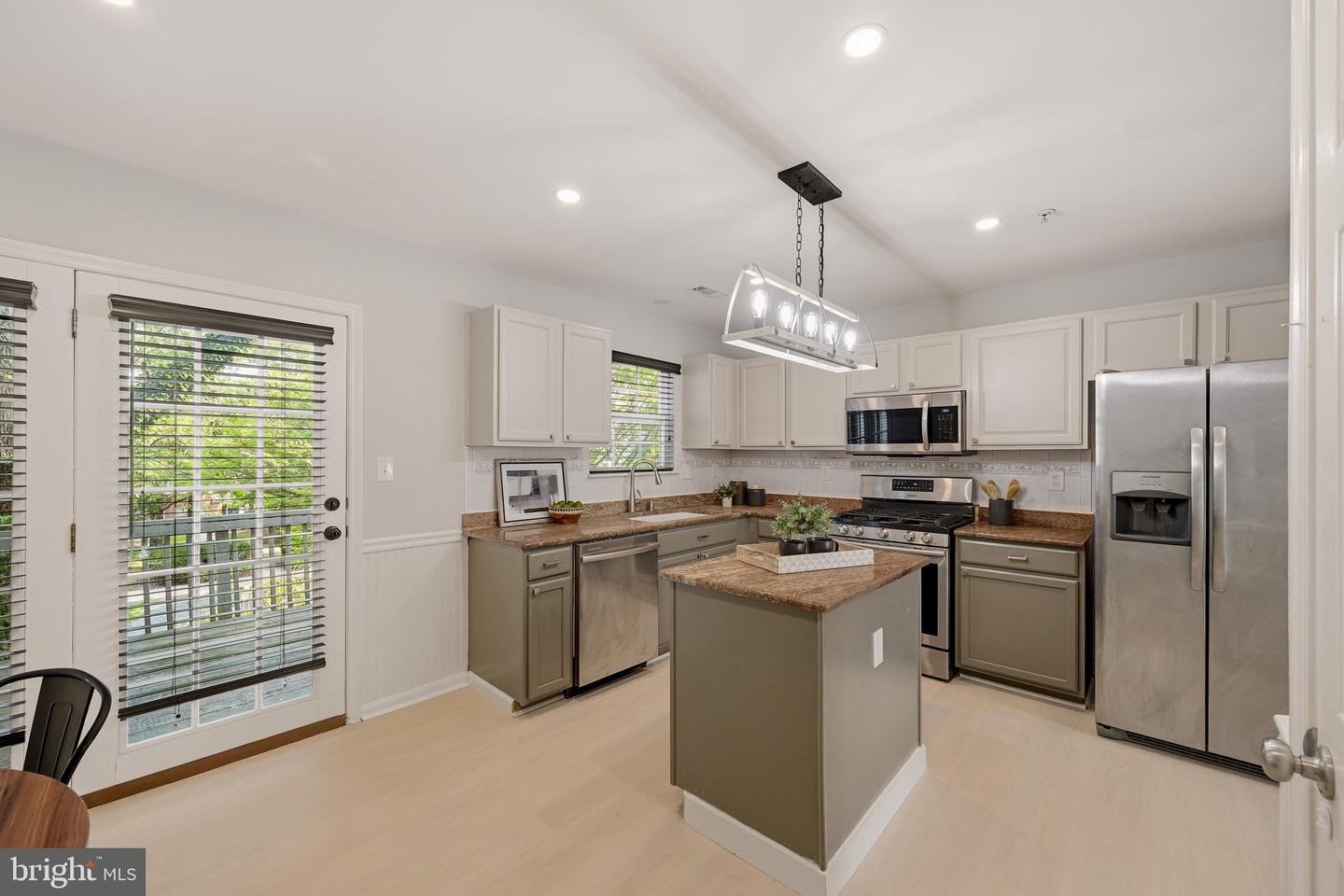 8867 Goose Landing Cir Property Photo 17