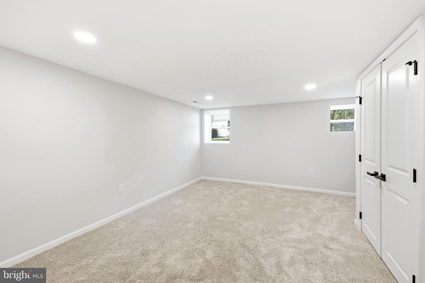 692 Ridge Property Photo 28