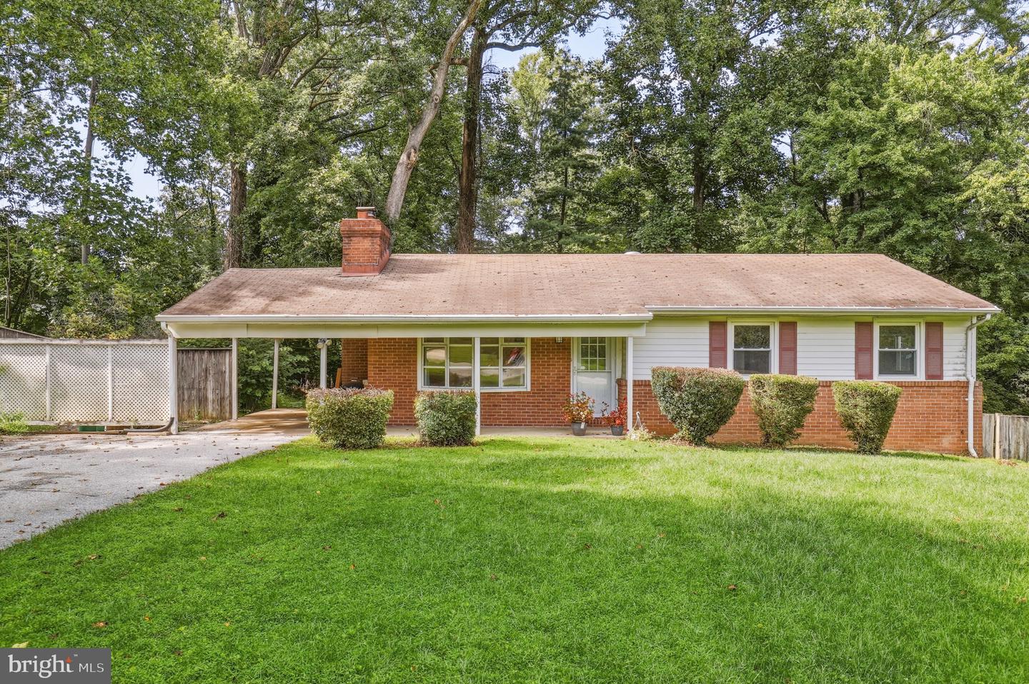 9902 EVERGREEN AVE Property Photo 1
