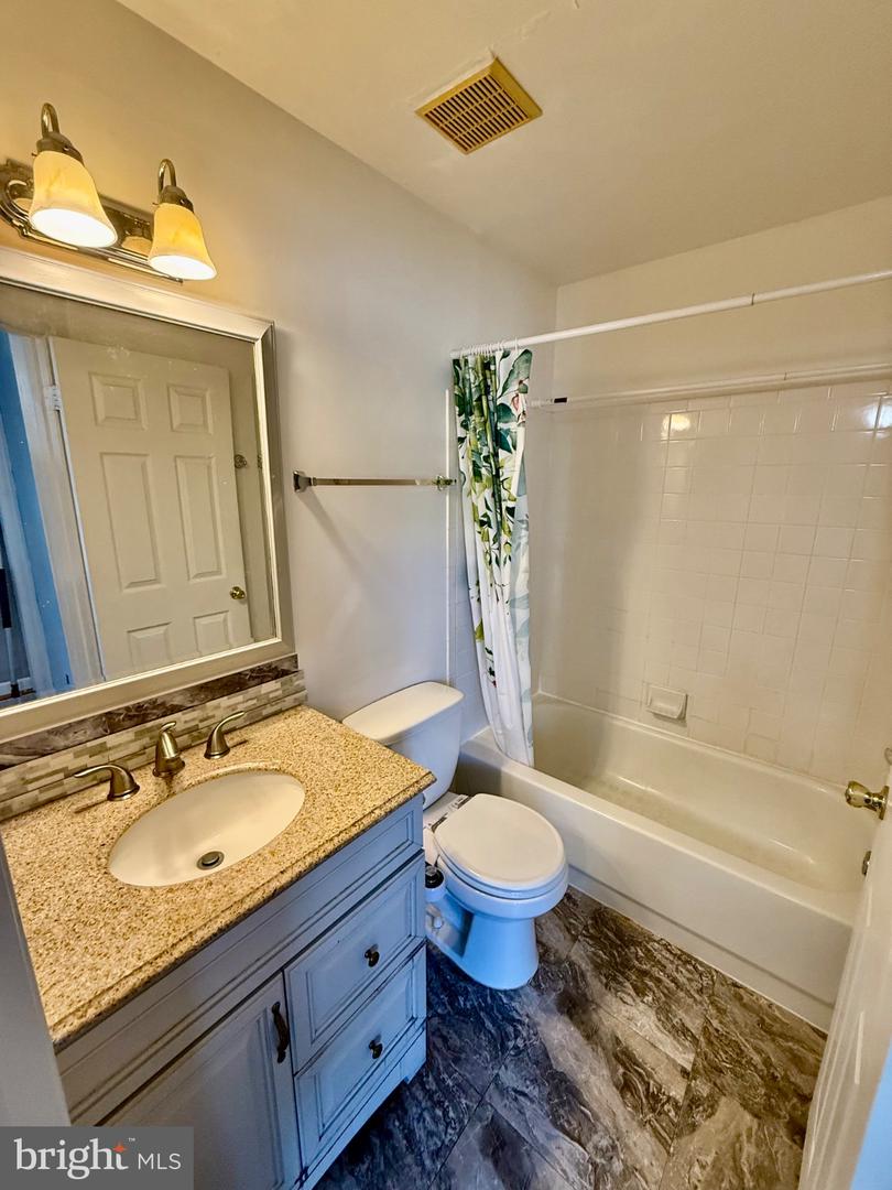 6235 Sandpiper Ct Sw #2 Property Photo 11