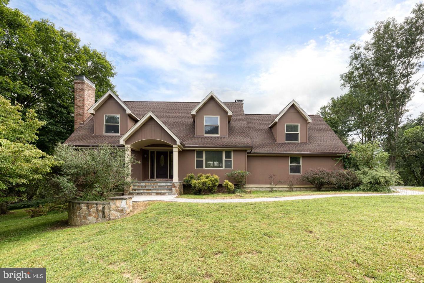 10367 Cavey Ln Property Photo 1