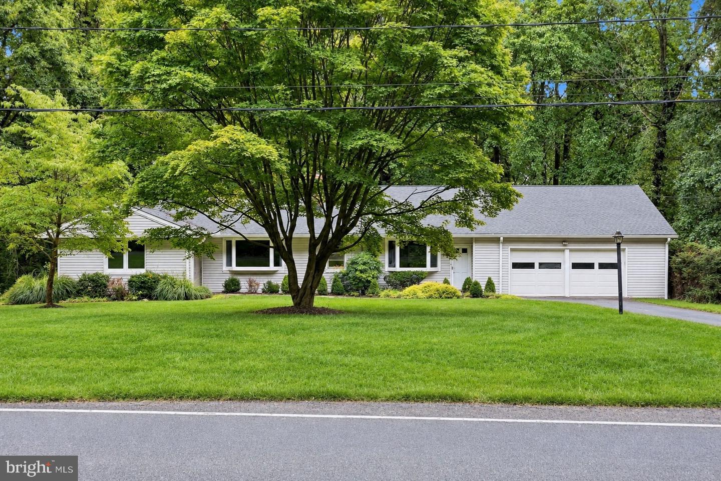 2555 Sand Hill Property Photo 2