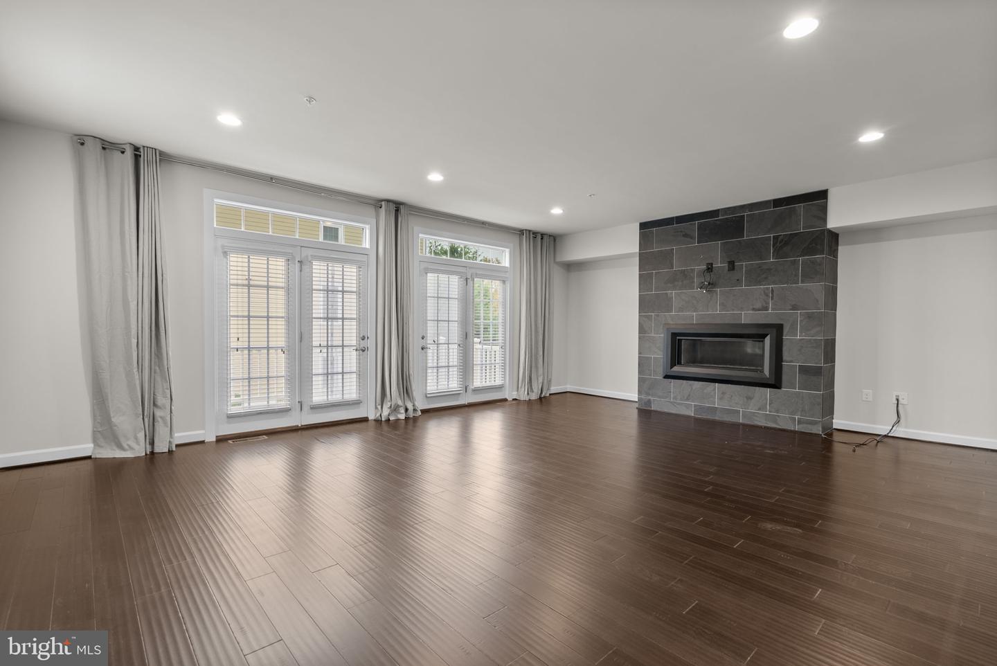 11305 Market St Property Photo 6