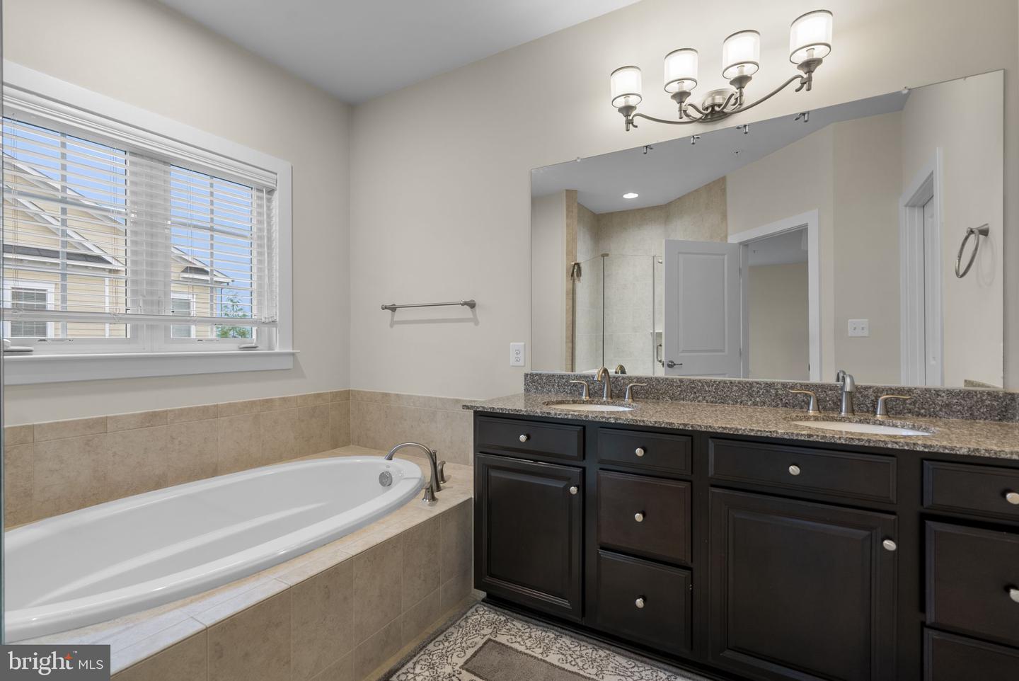 11305 Market St Property Photo 21