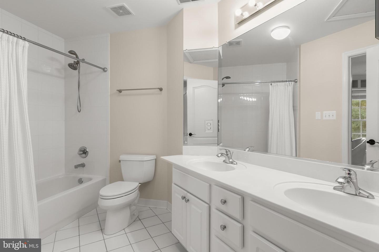 3137 Old Oak Dr Property Photo 51