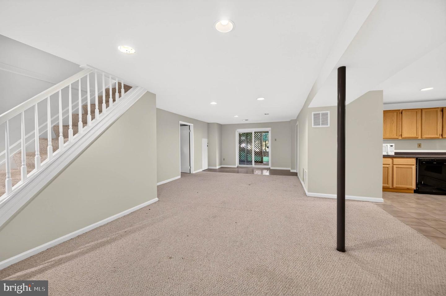 10211 Feaga Farm Ct W Property Photo 41