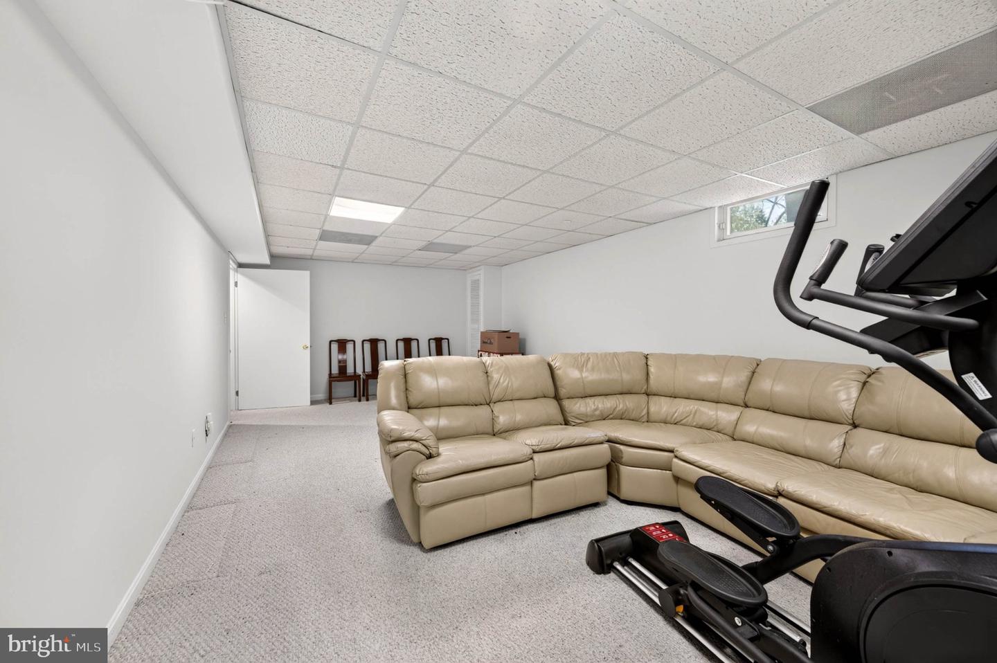 10211 Feaga Farm Ct W Property Photo 44