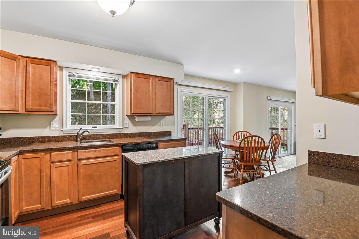 11806 Snow Patch Way Property Photo 16