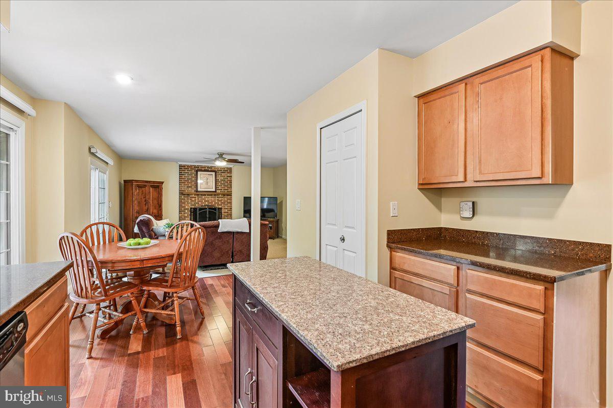 11806 Snow Patch Way Property Photo 20