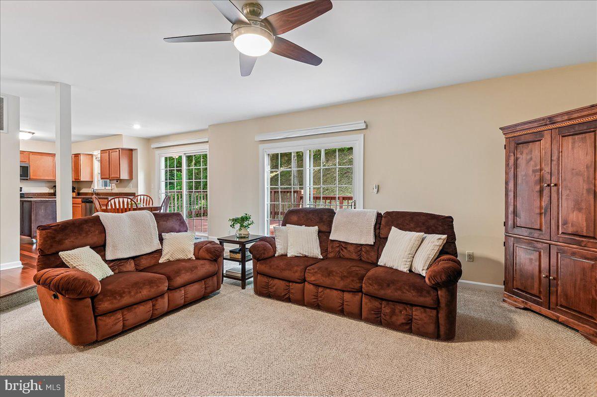 11806 Snow Patch Way Property Photo 27