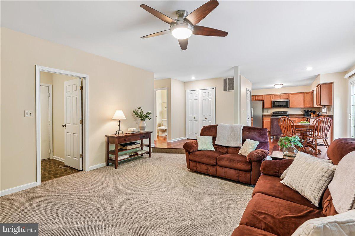 11806 Snow Patch Way Property Photo 28