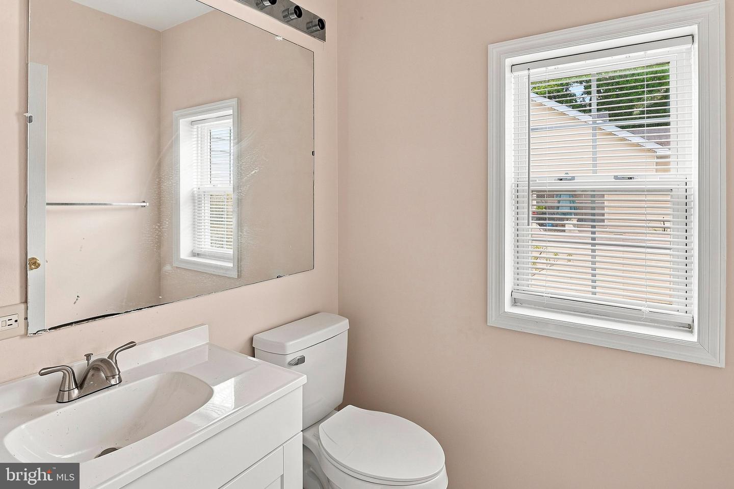 7661 Bluff Point Ln Property Photo 11