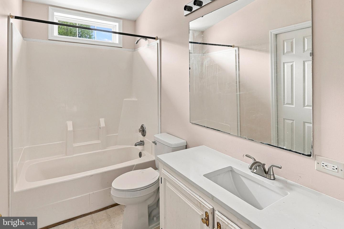 7661 Bluff Point Ln Property Photo 19