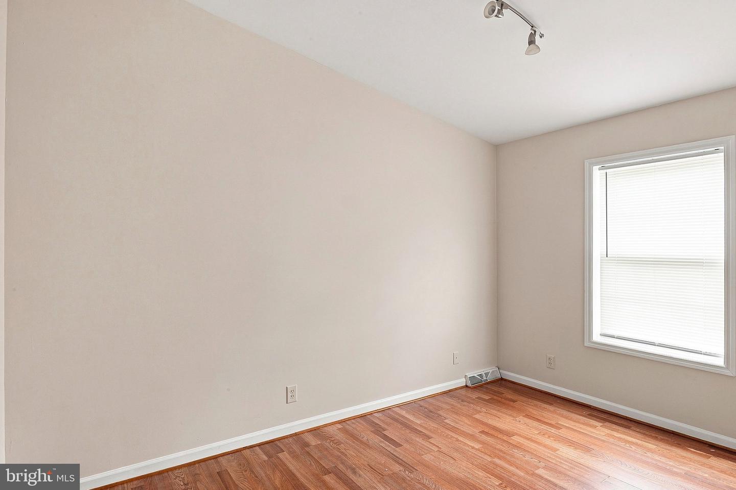 7661 Bluff Point Ln Property Photo 22