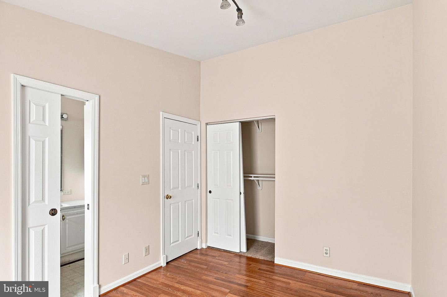7661 Bluff Point Ln Property Photo 23