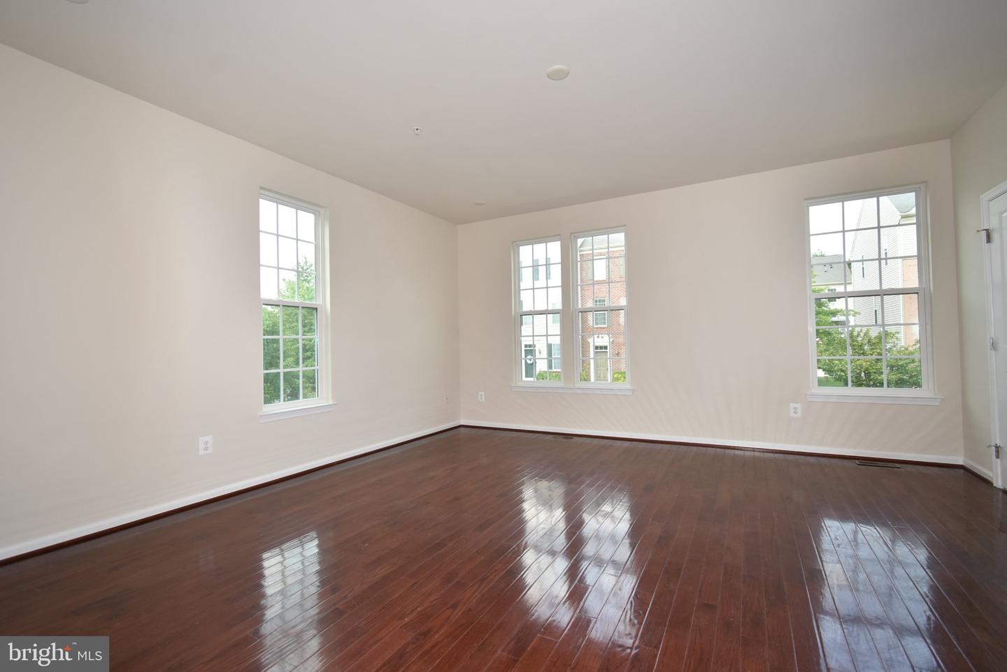 7323 Matchbox Aly Property Photo 12